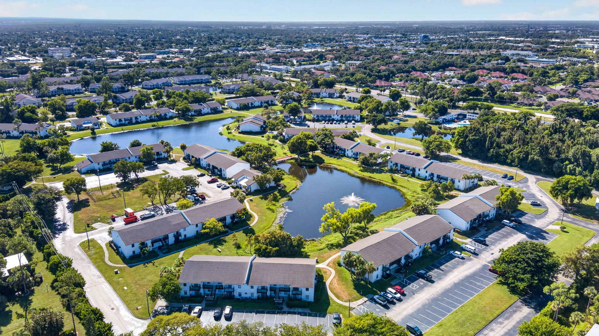 39 Acres lakefront walking paths and nature